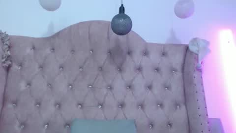 Jessica  online show from March 29, 7:30 am