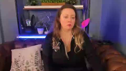 Jessica online show from March 7, 12:01 pm