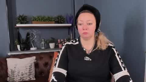 Jessica online show from October 4, 11:08 am