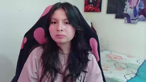 Snapshot of jessica_gomezz chatting on February 15, 8:22 pm Jessica gomez online show from February 15, 8:22 pm