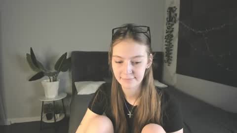 Snapshot of jessica_jensen chatting on July 14, 10:54 am Jessica Jensen online show from July 14, 10:54 am