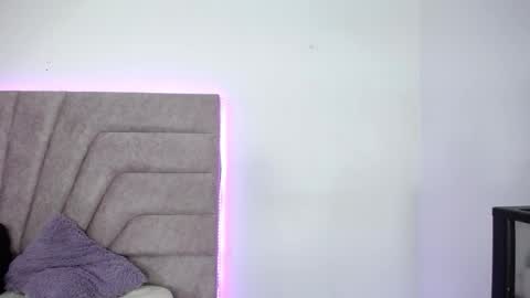 Jessica Kraft online show from February 10, 1:21 am