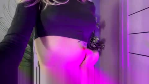 Snapshot of jessica_rays chatting on February 22, 7:34 pm Jessica online show from February 22, 7:34 pm