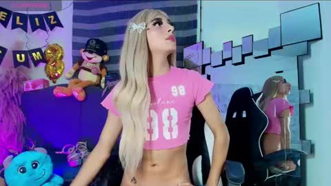 Snapshot of jessica_tan chatting on June 20, 7:33 am jessica_tan online show from June 20, 7:33 am