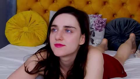 Snapshot of jessica_whitte_ chatting on February 23, 4:21 am Jessica White online show from February 23, 4:21 am