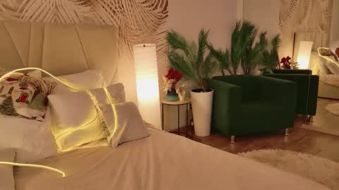 Jessica online show from February 20, 1:00 pm