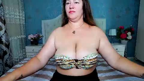 Snapshot of jessicalove20 chatting on June 23, 8:51 pm single mommy online show from June 23, 8:51 pm
