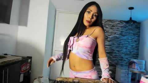 Snapshot of jessicaowens_ chatting on May 30, 4:42 am Jessica online show from May 30, 4:42 am