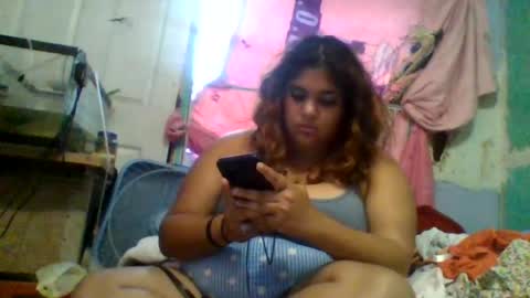 Snapshot of jessicarabbits4 chatting on June 23, 12:52 am dovedianna online show from June 23, 12:52 am