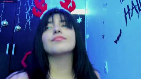 Snapshot of jessicared18 chatting on December 11, 7:46 pm jessicared18 online show from December 11, 7:46 pm