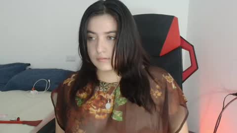 Snapshot of jessicared18 chatting on September 19, 1:56 pm jessicared18 online show from September 19, 1:56 pm