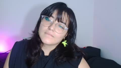 Snapshot of jessicared18 chatting on October 21, 2:18 pm jessicared18 online show from October 21, 2:18 pm