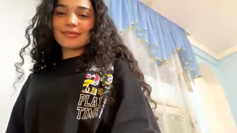 Snapshot of jessicaroad chatting on July 8, 7:02 am Elly online show from July 8, 7:02 am