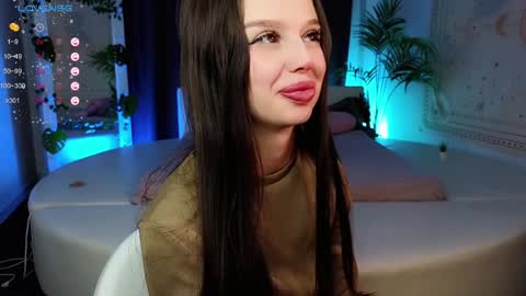 jessie_johns online show from December 9, 6:57 pm