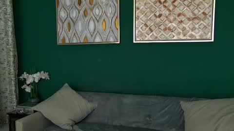 Snapshot of jessie_sinn chatting on February 28, 3:24 pm Jessie online show from February 28, 3:24 pm