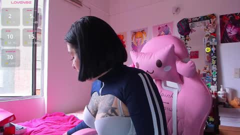 Your Sweet Angel online show from March 10, 7:40 pm