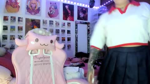 Your Sweet Angel online show from September 12, 7:47 pm