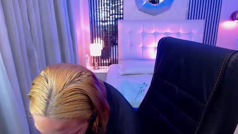 Your Sweet Angel online show from January 8, 8:22 pm