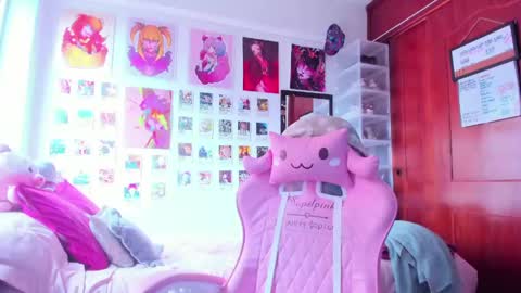 Your Sweet Angel online show from April 21, 6:55 pm