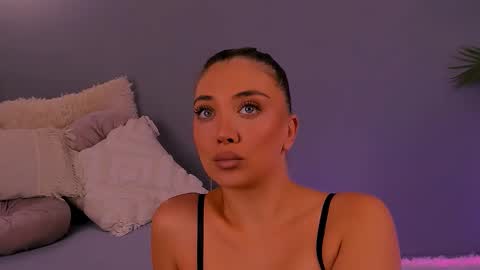 Snapshot of jessiellle chatting on September 28, 2:22 pm jessiellle online show from September 28, 2:22 pm