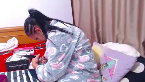 jessiestar3 online show from October 21, 9:37 pm