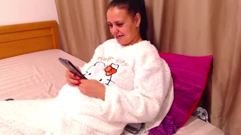 jessiestar3 online show from February 5, 7:18 pm