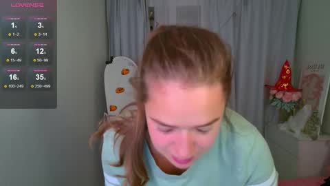 Jessi online show from October 25, 1:51 pm