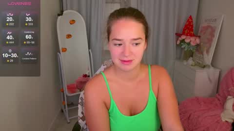 Jessi online show from October 27, 1:59 pm