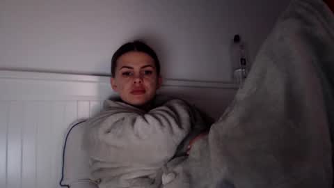 jessieryan online show from January 12, 6:06 am