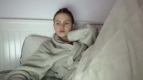 jessieryan online show from November 3, 4:14 am