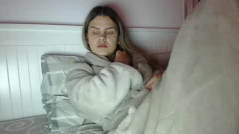 jessieryan online show from November 12, 4:24 am