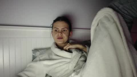 jessieryan online show from November 17, 5:02 am