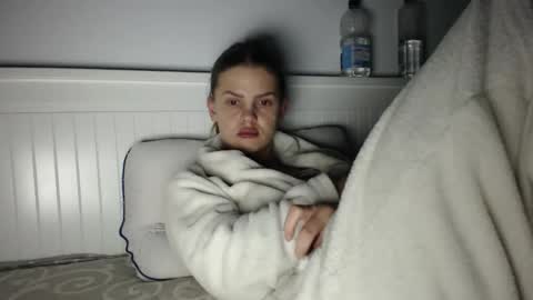 jessieryan online show from November 27, 4:47 am