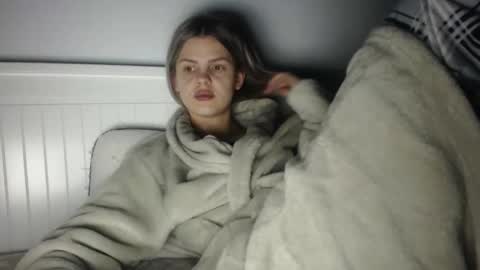 jessieryan online show from December 21, 4:30 am