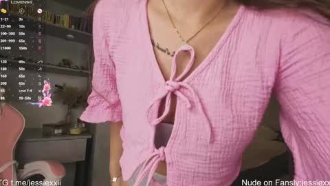 Snapshot of jessiexxi chatting on June 5, 2:07 am Jessie TG channel online show from June 5, 2:07 am