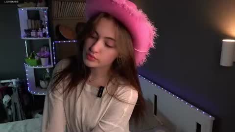 Snapshot of jessiezierden chatting on June 11, 1:20 pm Stacy online show from June 11, 1:20 pm