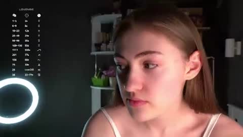 Snapshot of jessiezierden chatting on June 21, 1:03 pm Stacy online show from June 21, 1:03 pm