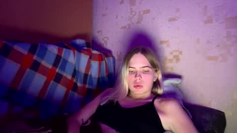 jessika_evans online show from December 18, 9:10 pm