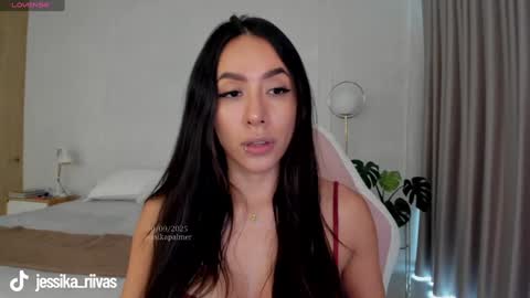    online show from October 6, 4:04 pm