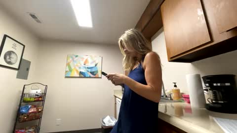 jessimayi online show from October 7, 4:37 pm