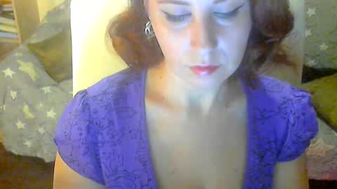 Snapshot of jessjess4you chatting on October 13, 4:01 am jessjess4you online show from October 13, 4:01 am