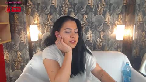 JessTheWicked online show from December 7, 5:42 pm