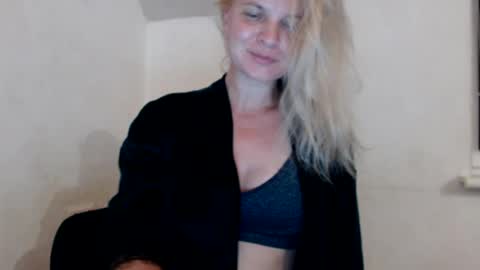 Snapshot of jessyangels chatting on July 7, 8:35 pm jessyangels online show from July 7, 8:35 pm