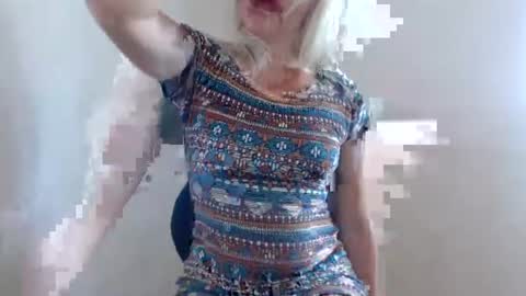 Snapshot of jessyangels chatting on July 25, 8:56 am jessyangels online show from July 25, 8:56 am
