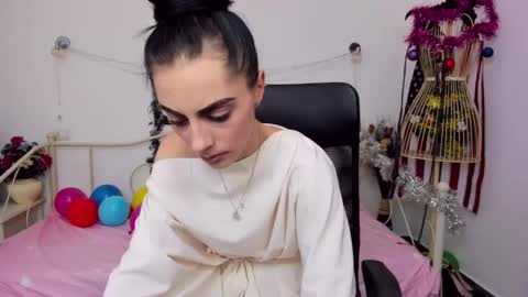 Snapshot of jessystarrr chatting on January 3, 7:50 pm Jessy online show from January 3, 7:50 pm