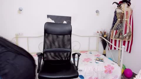 Snapshot of jessystarrr chatting on January 19, 4:57 pm Jessy online show from January 19, 4:57 pm