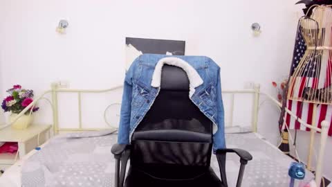 Snapshot of jessystarrr chatting on February 5, 3:13 am Jessy online show from February 5, 3:13 am