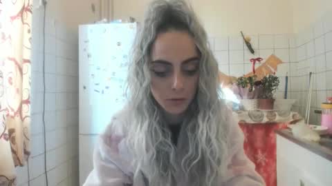 Snapshot of jessystarrr chatting on September 11, 6:35 am Jessy online show from September 11, 6:35 am