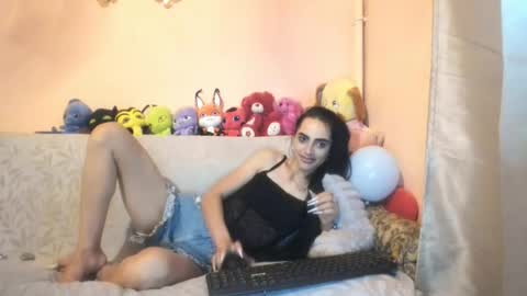 Snapshot of jessystarrr chatting on October 12, 5:06 am Jessy online show from October 12, 5:06 am