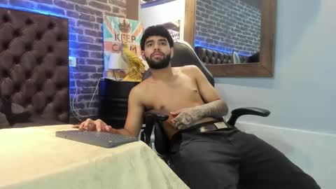 Snapshot of jesus77_ chatting on November 25, 2:06 pm --- Jesus --- online show from November 25, 2:06 pm